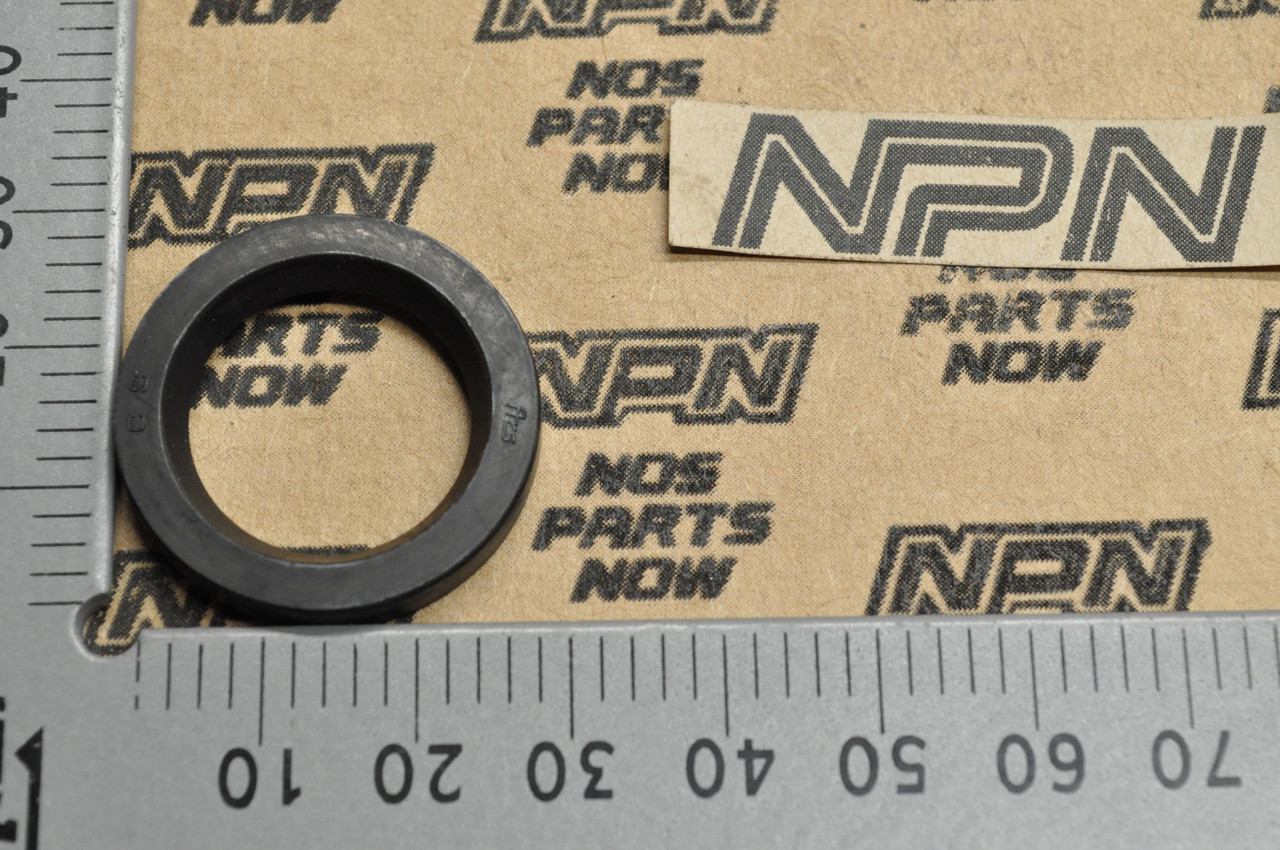 NOS Honda ATC250 Big Red TRX250 TRX350 Rear Wheel Hub Oil Seal 91255-HA8-004