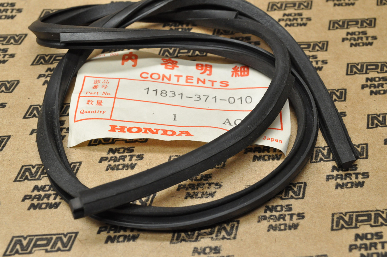 NOS Honda GL1000 GL1100 Gold Wing Right Front Timing Cover Gasket 11831-371-010