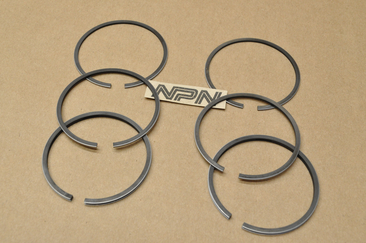 NOS Honda CA175 CL175 K0 Piston .75 Oversize Rings for 2 Pistons 13042-235-000