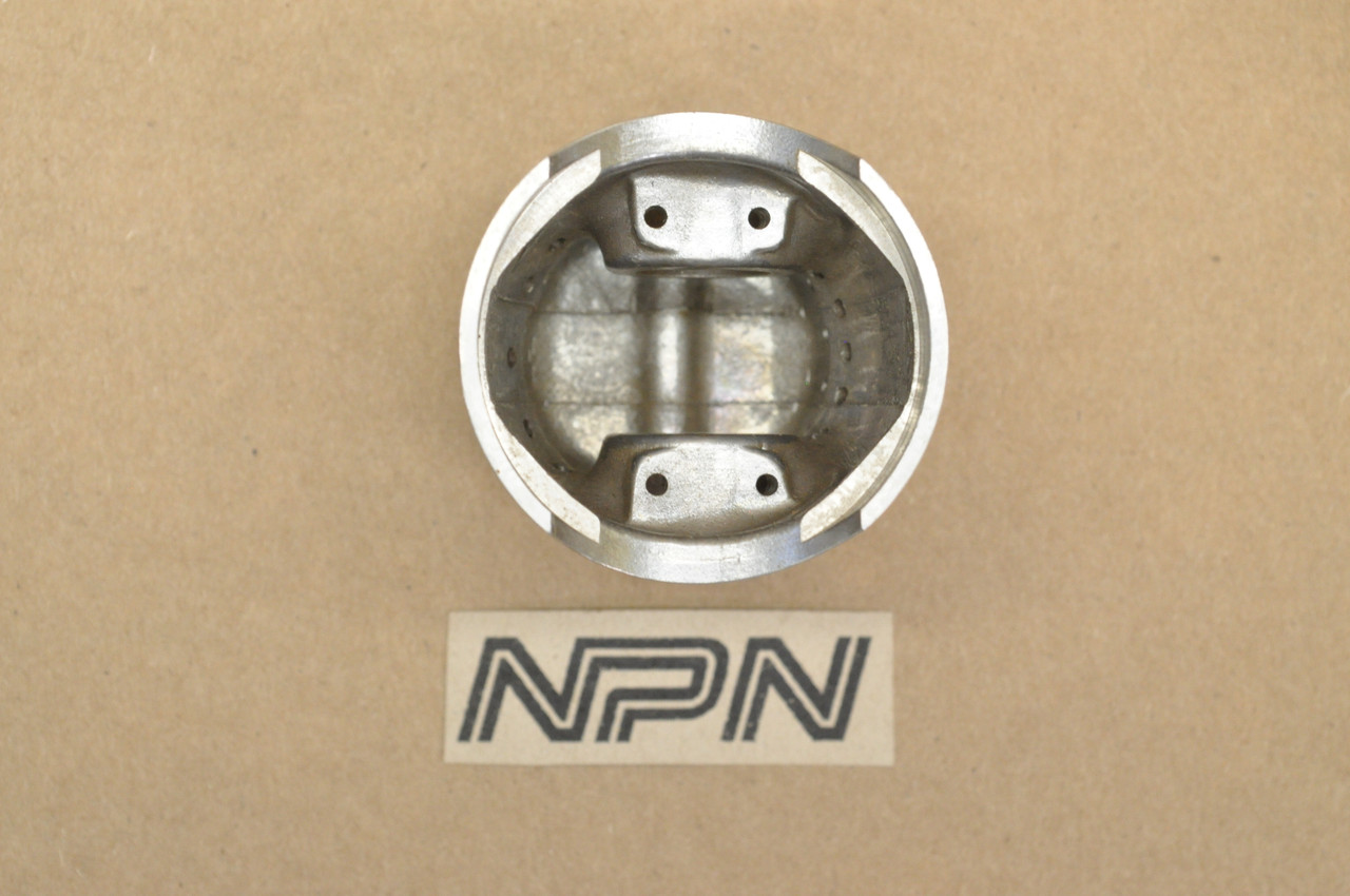 NOS Honda C105 T CA105 T Piston 1.00 Oversize 13105-002-000