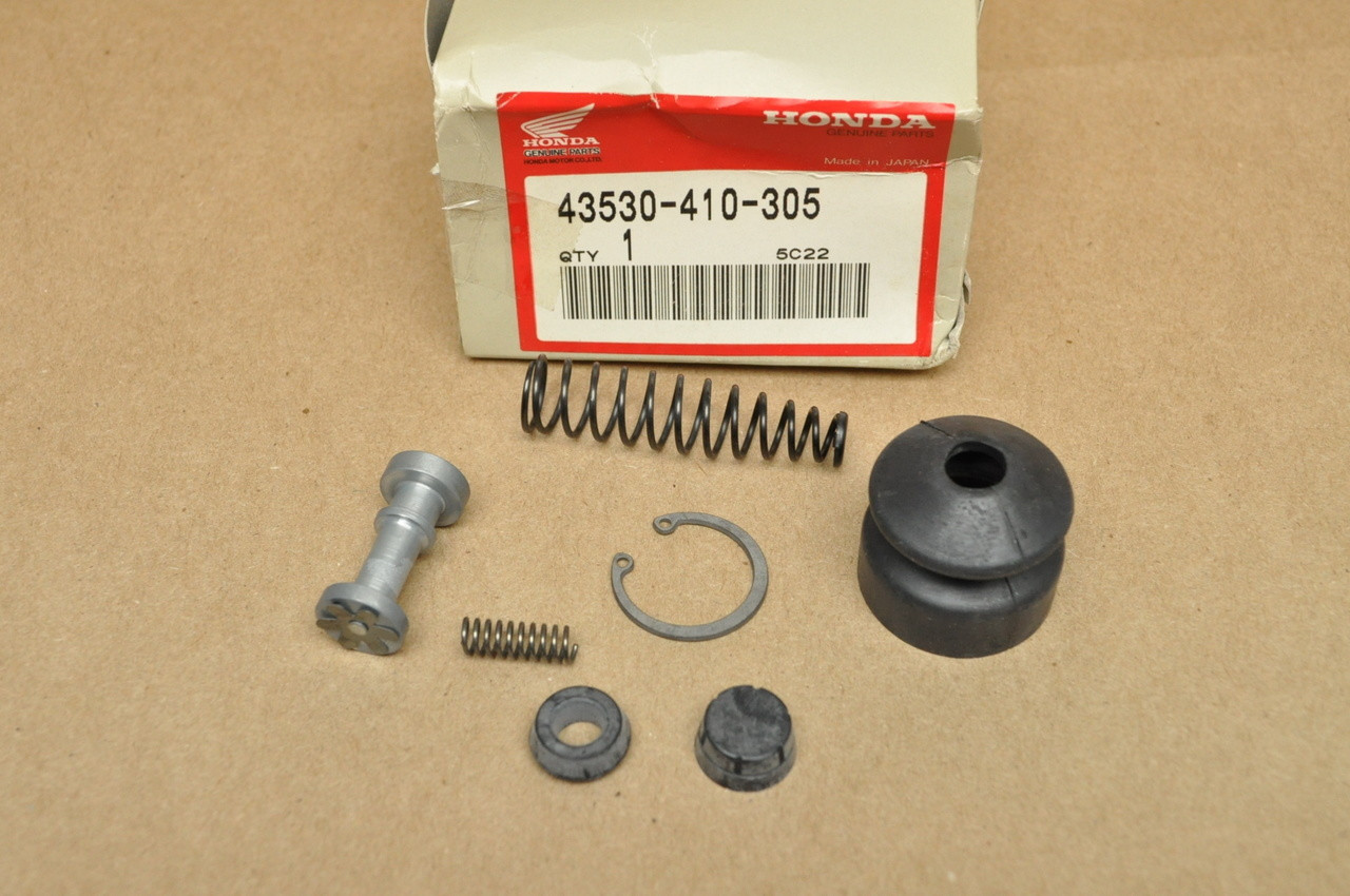 NOS Honda 197778 CB750F 197879 GL1000 Rear Brake Master Cylinder