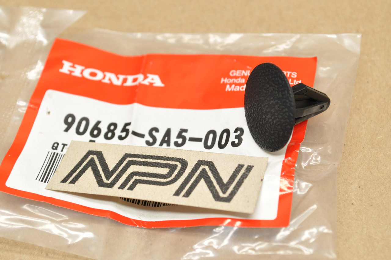 NOS Honda TRX250 TRX300 TRX90 VFR750 Cover Clip 90685-SA5-003