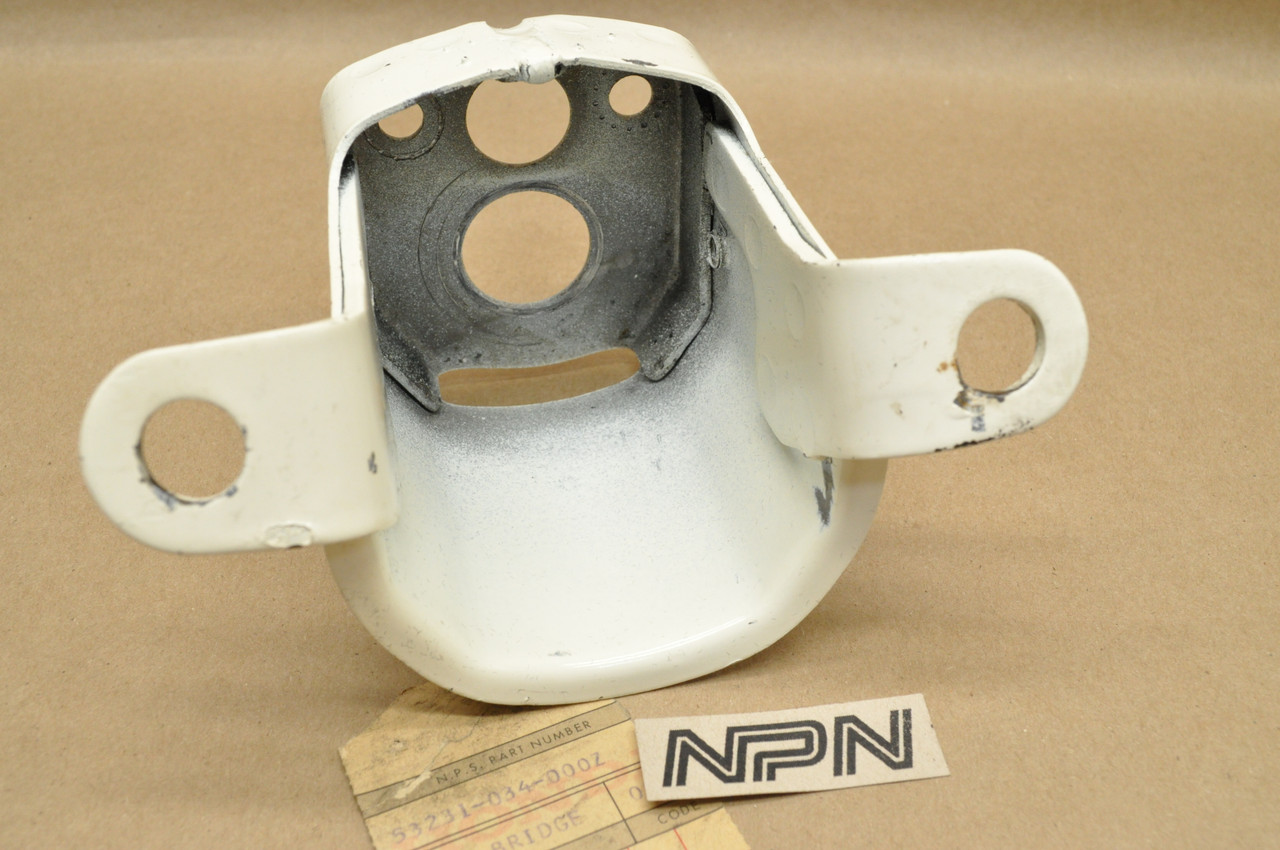 NOS Honda C100 C102 C105 T CM91 White Fork Top Bridge Plate 53231-034-000 Z