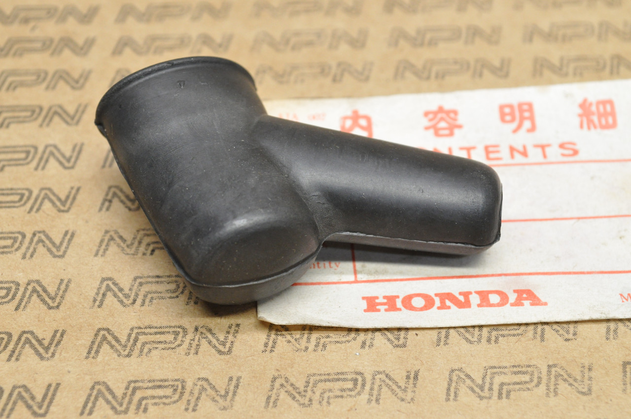NOS Honda CB350 CB450 CB500 CB750 CX500 GL1000 Cylinder Boot 45522-300-010