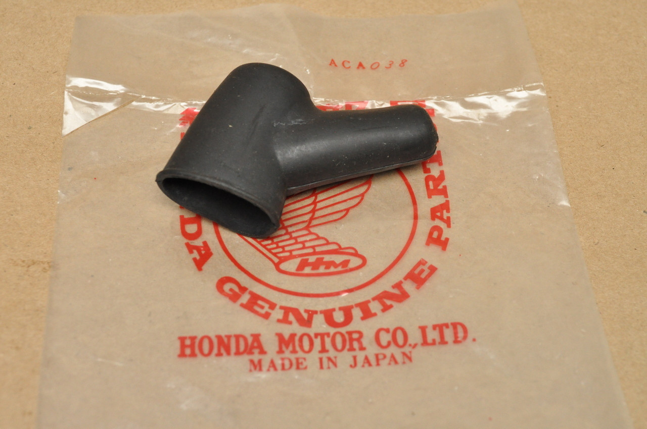 NOS Honda CB350F CB360 CB400 F CB450 CB500 CB550 CB750 CX500 GL1000 Master Cylinder Boot 45522-300-010