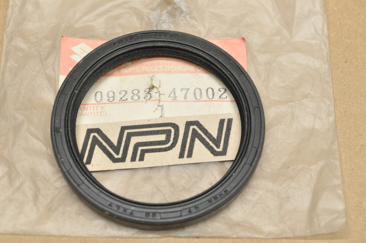 NOS Suzuki GSX1100 GV1400 VL1500 VS1400 VZ1500 Drive Gear Oil Seal 09283-47002