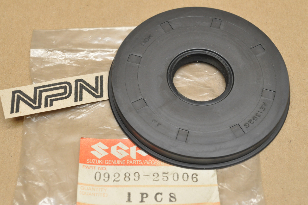 NOS Suzuki 197277 GT750 Crank Shaft Oil Seal 0928925006 NOS Parts NOW