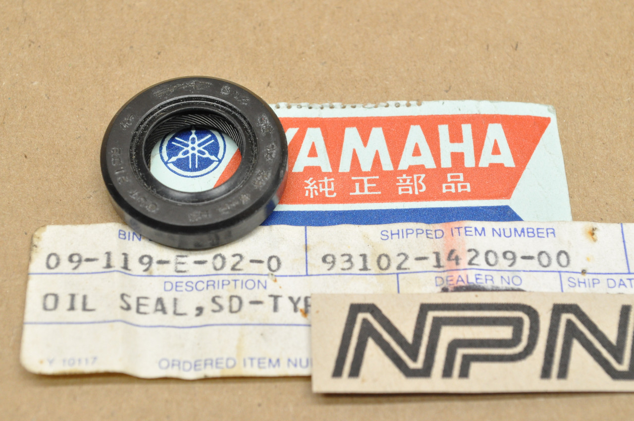 NOS Yamaha SR250 TT350 XT250 XT350 YFM200 YFM350 YTM200 Oil Seal 93102-14209