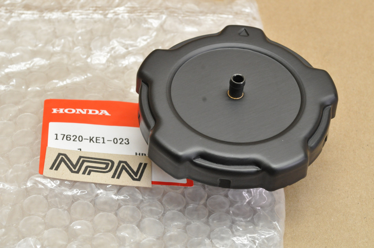 NOS Honda XR650 L Fuel Gas Cap 17620-KE1-023