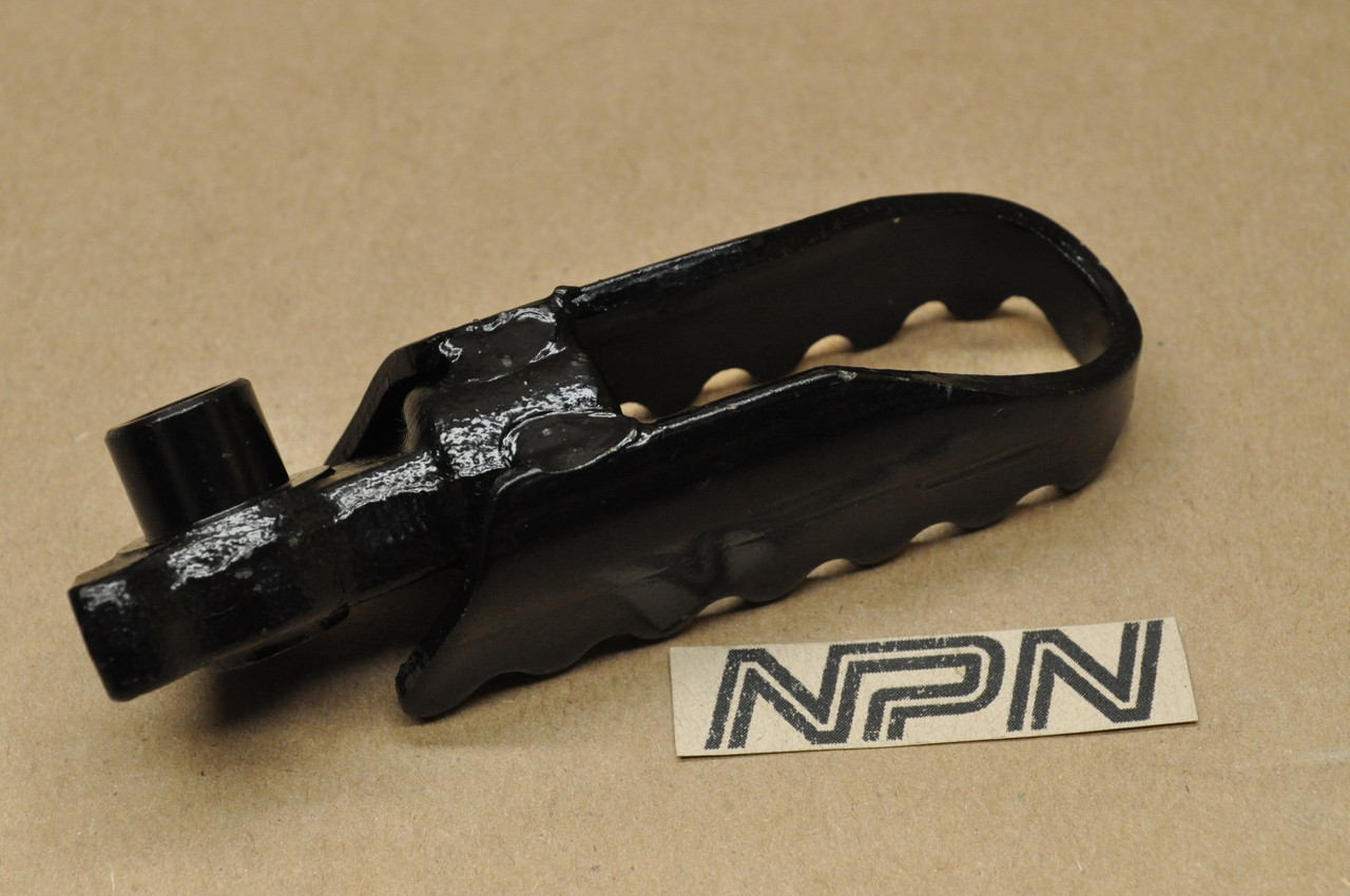 NOS Honda MR175 MT125 MT250 XL175 XL250 Z50 Right Foot Peg Step 50616-130-670