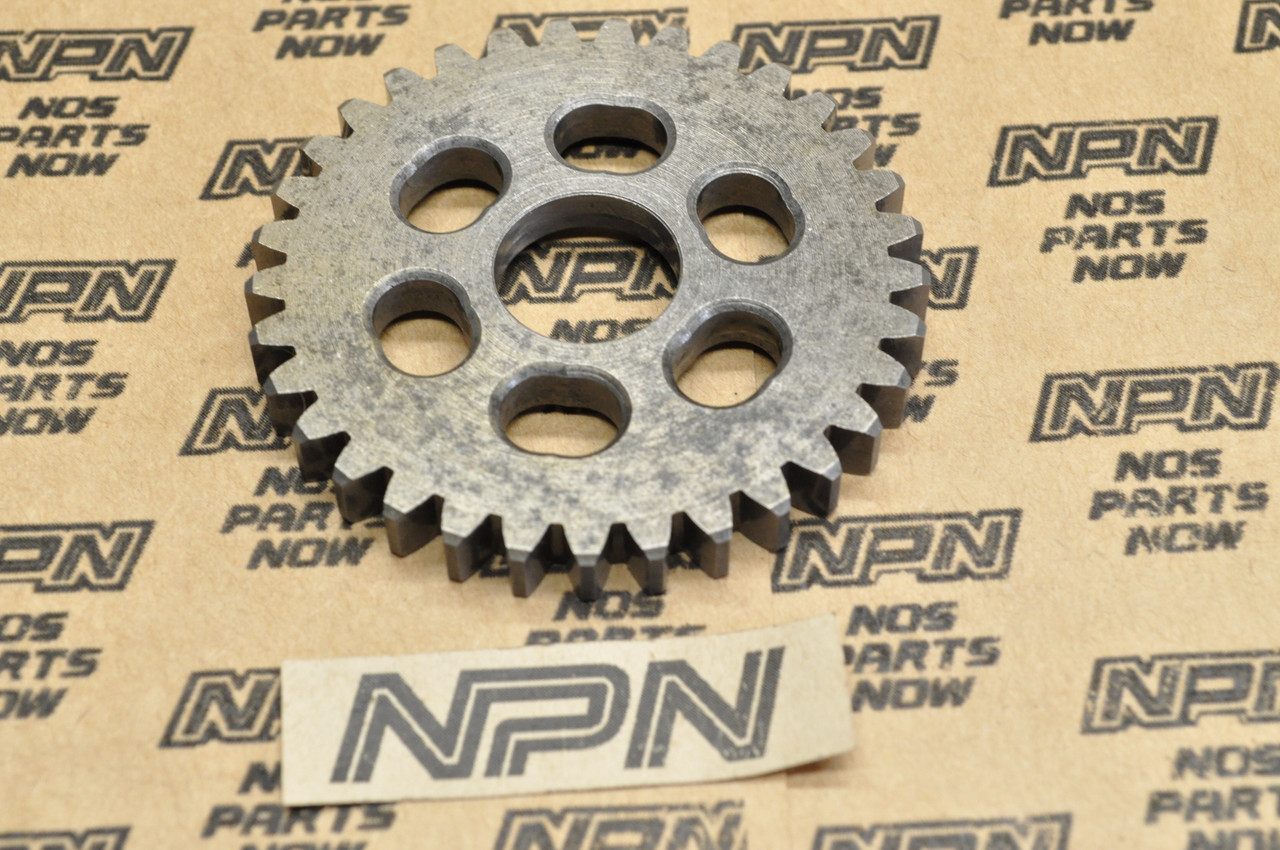 NOS Honda CA110 C110 Transmission Counter Shaft Low Gear C 33T 23421-011-010
