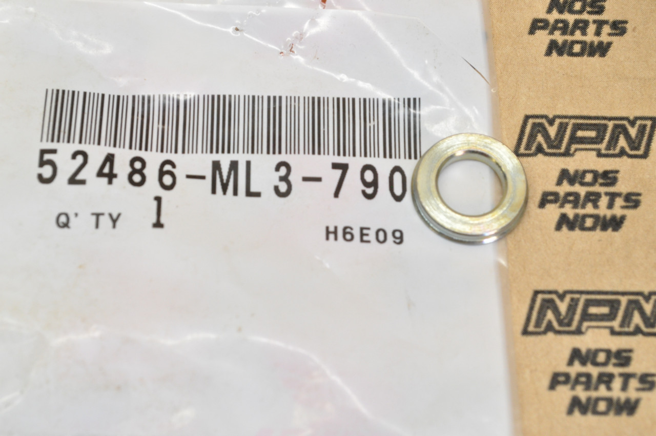 NOS Honda CR125 R CR250 R CR500 R Shock Arm Pivot Collar 52486-ML3-790
