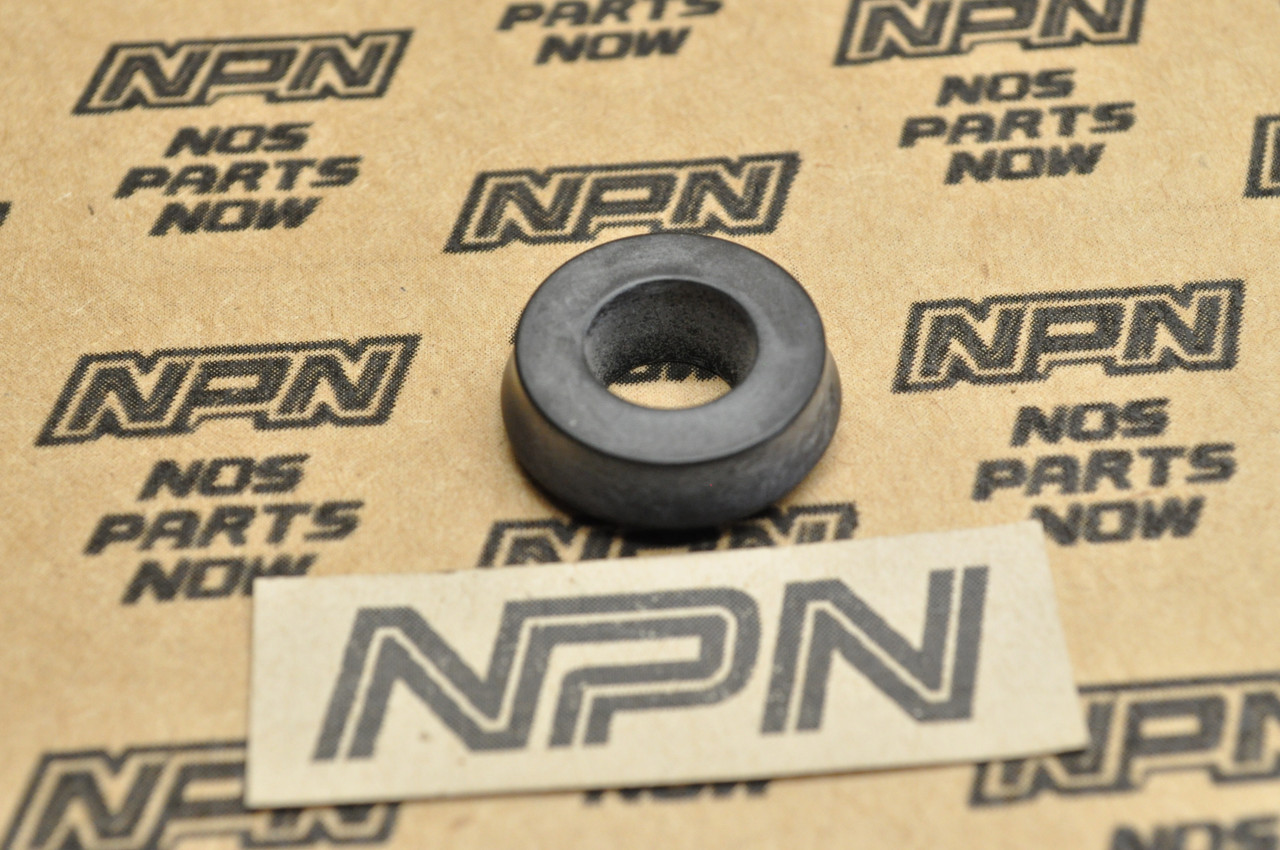 NOS Honda TRX350 TRX400 TRX450 TRX500 Brake Cylinder Piston Cup 43322-663-003