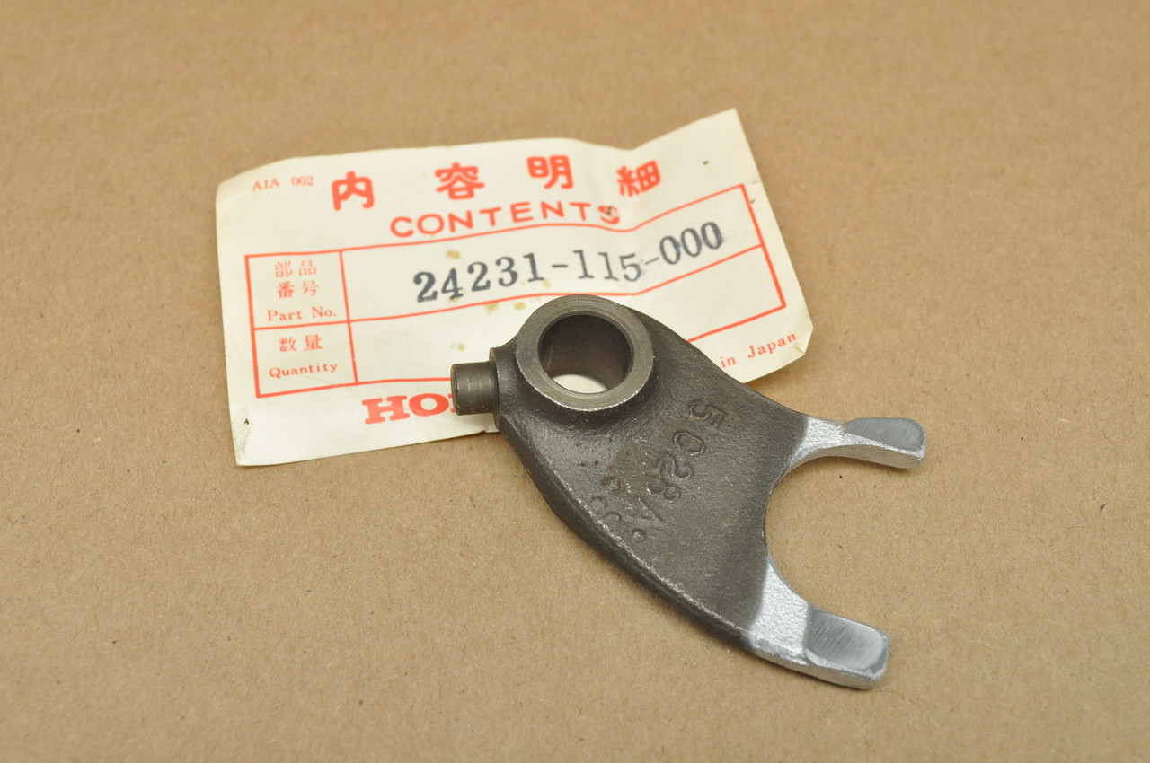 NOS Honda XL75 XL80 XL100 XR100 XR75 XR80 Center Gear Shift Fork 24231-115-000