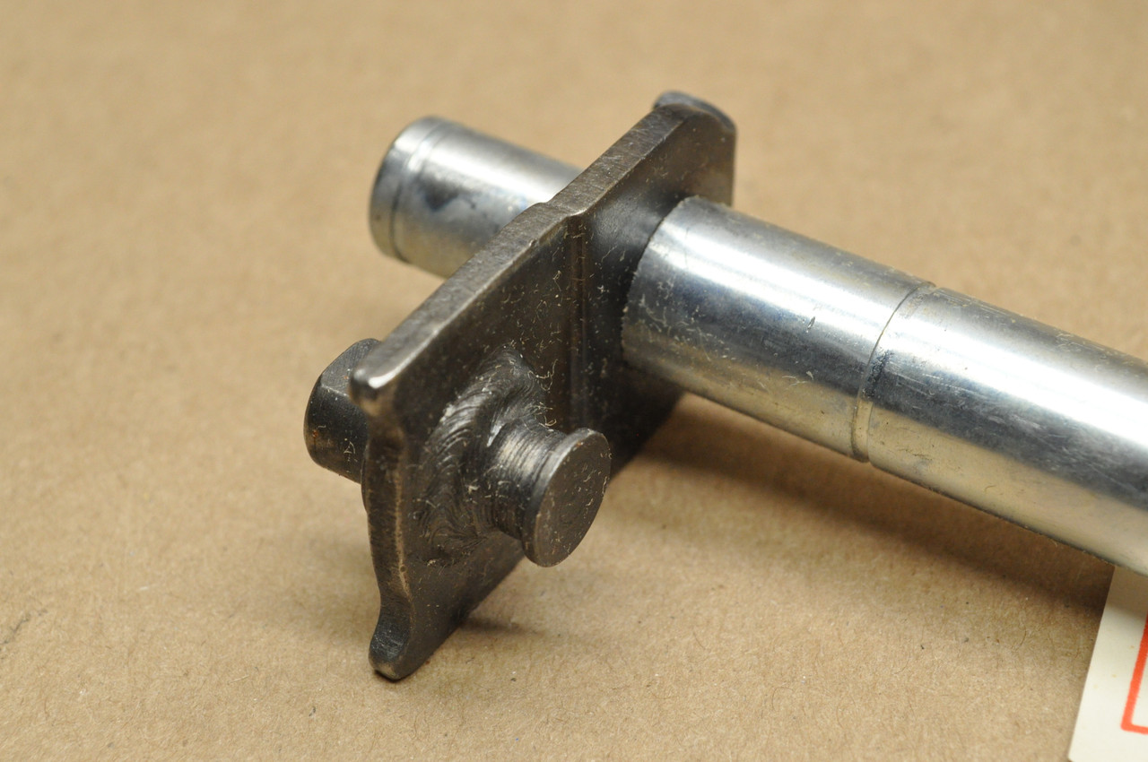 NOS Honda CB100 CL125 SL100 SL125 XL100 XL125 Shift Spindle Shaft 24610-107-760
