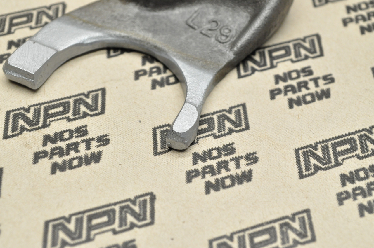 NOS Honda CB100 CL100 CL125 SL100 SL125 XL100 Left Gear Shift Fork 24221-107-000