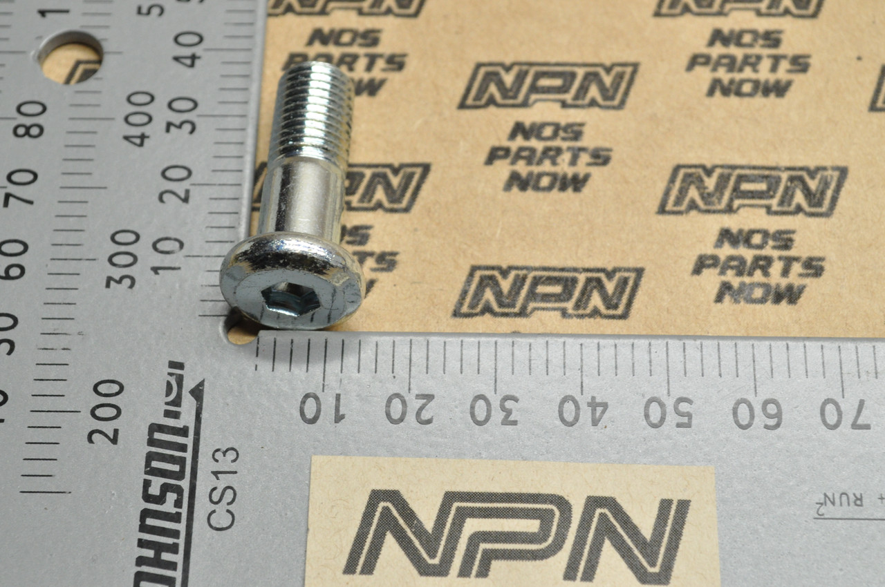 NOS Honda XR250 R XR600 R XR650 R Sprocket Fixing Bolt 90125-MN1-671