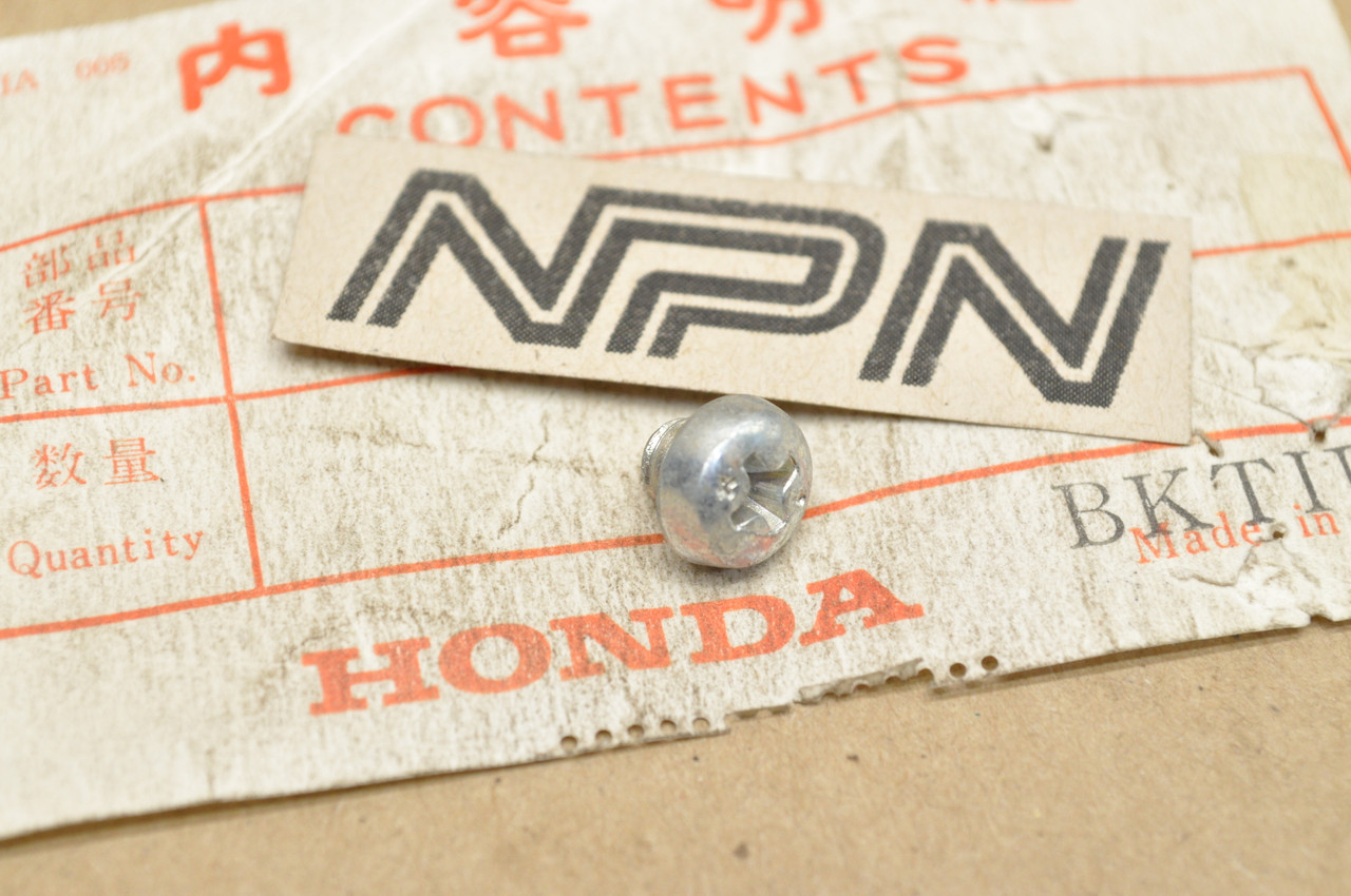 NOS Honda Z50 K1-K2 Muffler Exhaust Heat Shield Pan Screw 5x4 93500-05004-0A