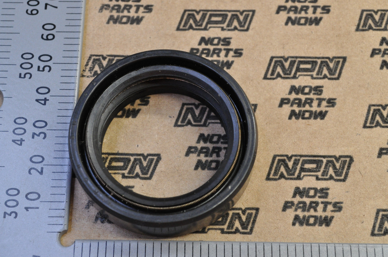 NOS Honda 1977-78 CR125 M 1978-80 XL250 Front Fork Oil Seal 91255-341-305