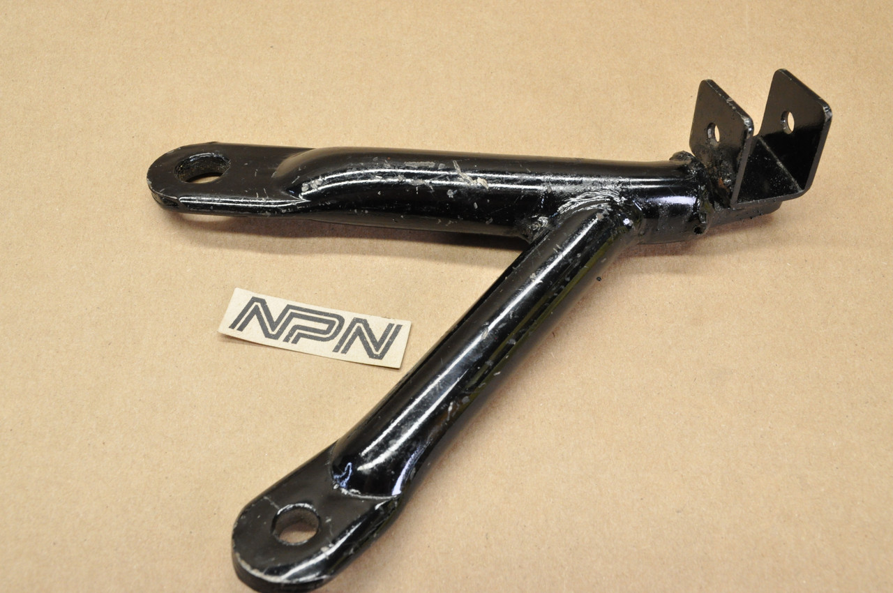 NOS Honda CL160 Left Foot Peg Arm Mount Bracket 50721-223-000 B