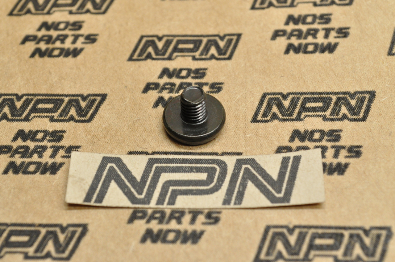NOS Honda 1983-87 ATC200 X Gas Tank Air Guide Pan Screw 90101-965-000