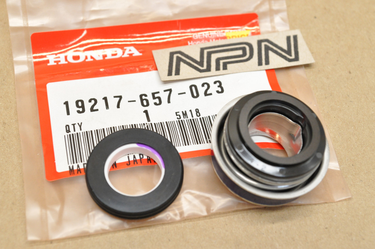 NOS Honda ATC250 CR250 CR80 CX500 CX650 GL650 TRX250 Pump Seal 19217-657-023