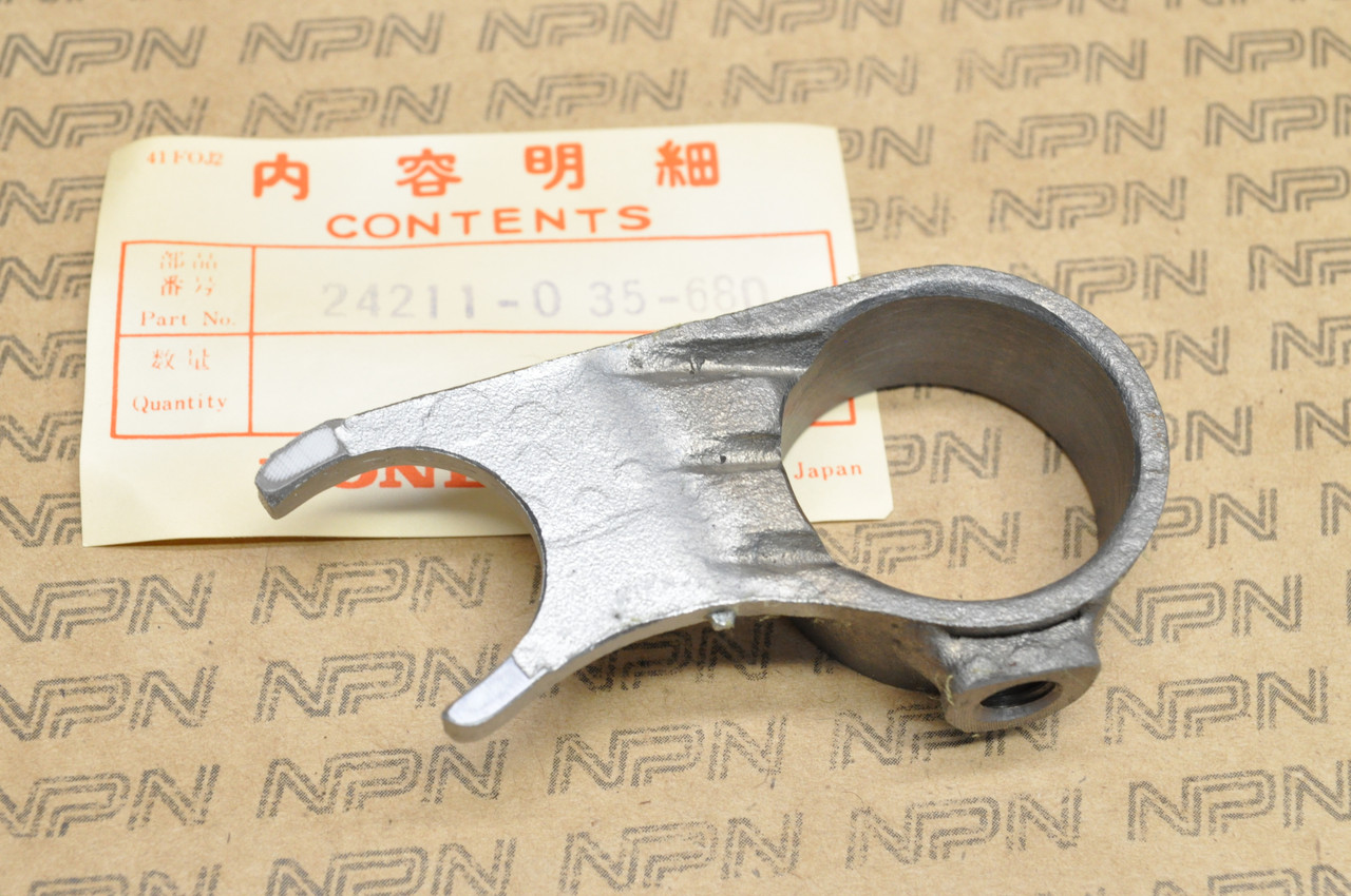 NOS Honda S65 Gear Shift Fork 24211-035-680
