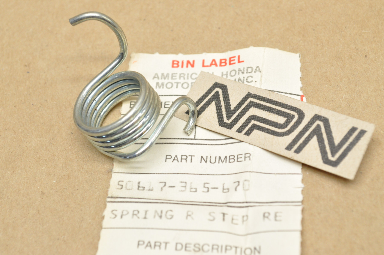 NOS Honda XL100 XL125 XL185 XR200 Right Foot Peg Rest Return Spring 50617-365-670