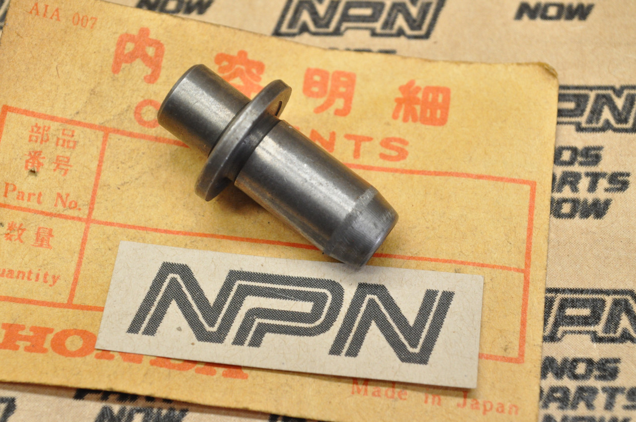 NOS Honda CB125 CD125 CL125 Exhaust Valve Guide 12023-230-300