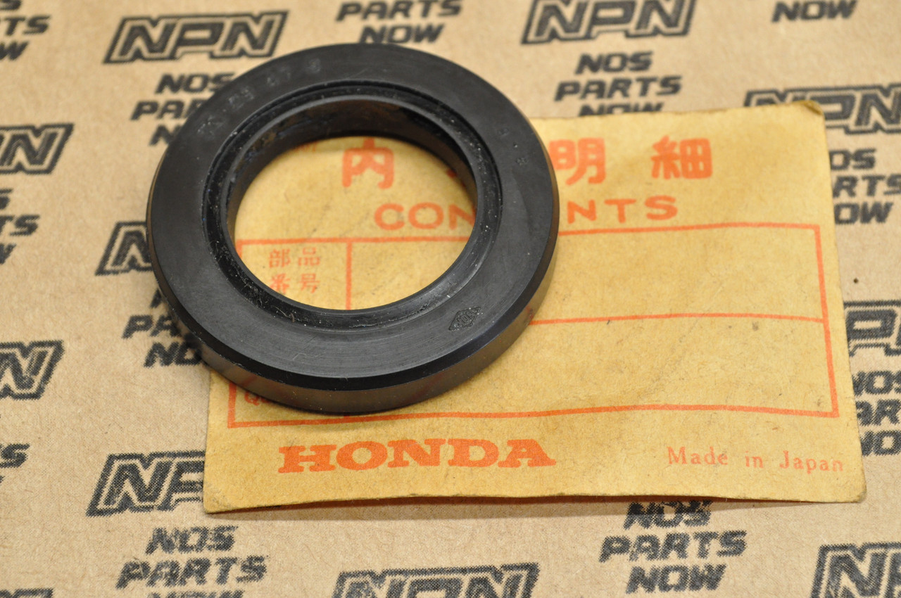 NOS Honda CA95 CB92 Rear Wheel Oil Seal 29x47x8 91253-200-000