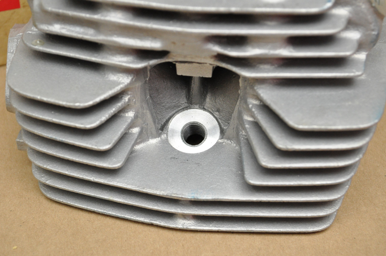 NOS Honda CB100 K0-K2 CL100 K0-K2 SL100 K0-K3 Cylinder Head 12200-107-700