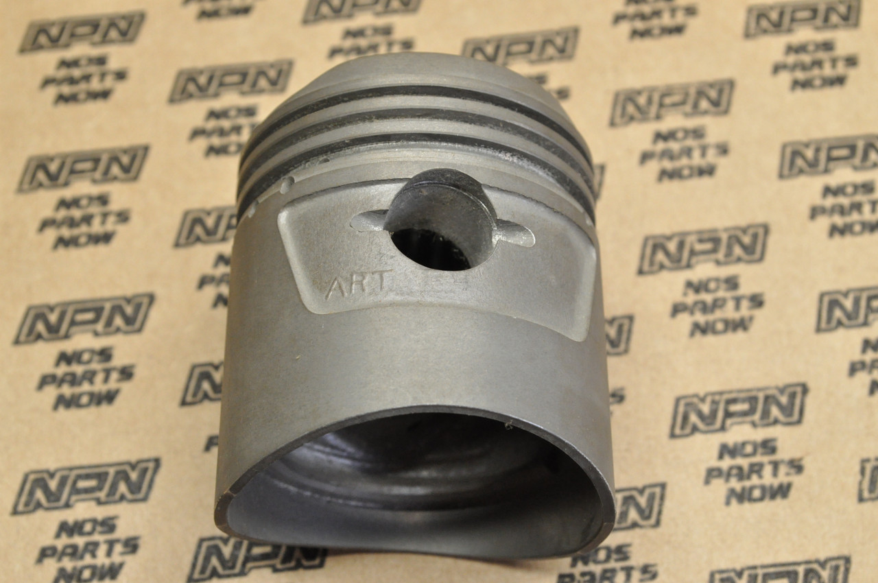 NOS Honda CA72 Piston .75 Oversize 13104-259-000