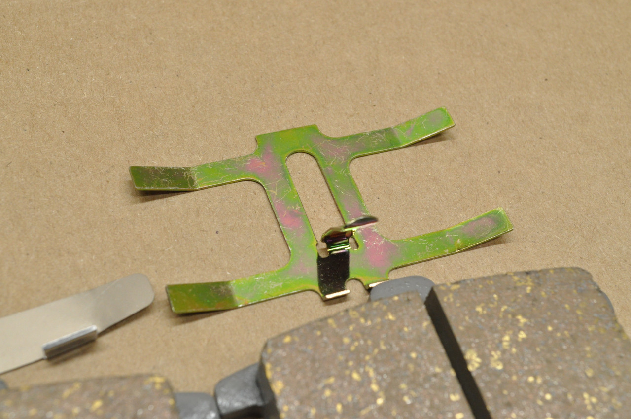 NOS Honda CB900 C CBX CX500 C CX500D Brake Caliper Pad Set 06435-461-405