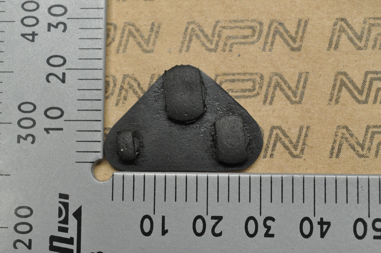 NOS Honda C110 CA110 C200 CA200 Rear Fender Left Grommet Plug 50328-022-000