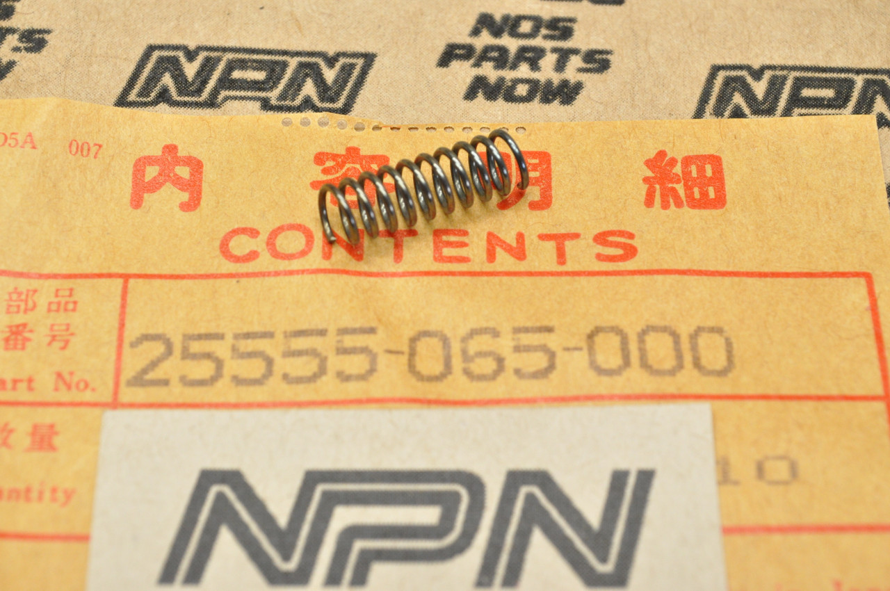 NOS Honda ATC70 C70 CL70 CT70 SL70 TRX70 XR70 Z50 Oil Guide Spring 25555-065-000