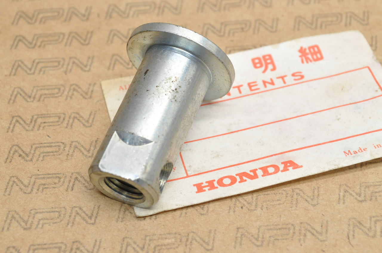 NOS Honda CB350 CL350 K0-K3 Front Wheel Axle Sleeve 44302-286-000