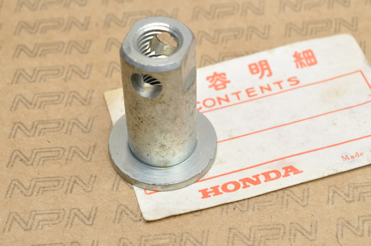 NOS Honda CB350 CL350 K0-K3 Front Wheel Axle Sleeve 44302-286-000