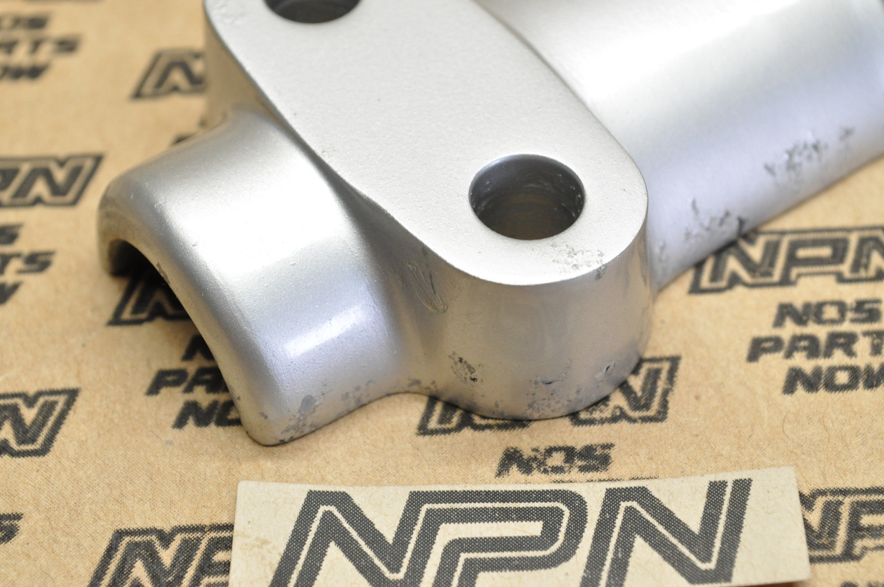 NOS Honda CA95 CA160 Handlebar Upper Holder Top Clamp 53131-203-000