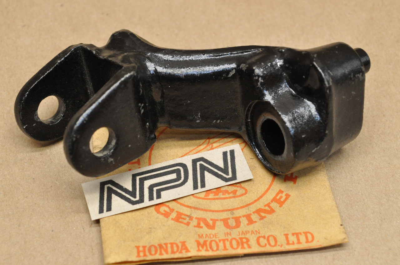 NOS Honda XL175 K0-K2 Right Foot Rest Step Mount Bar 50625-362-000