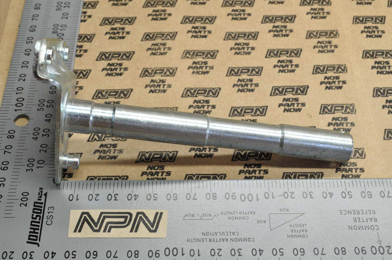 NOS Honda C100 CA100 C102 CA102 C105 T Rear Brake Pedal Pivot Pipe 50512-001-020