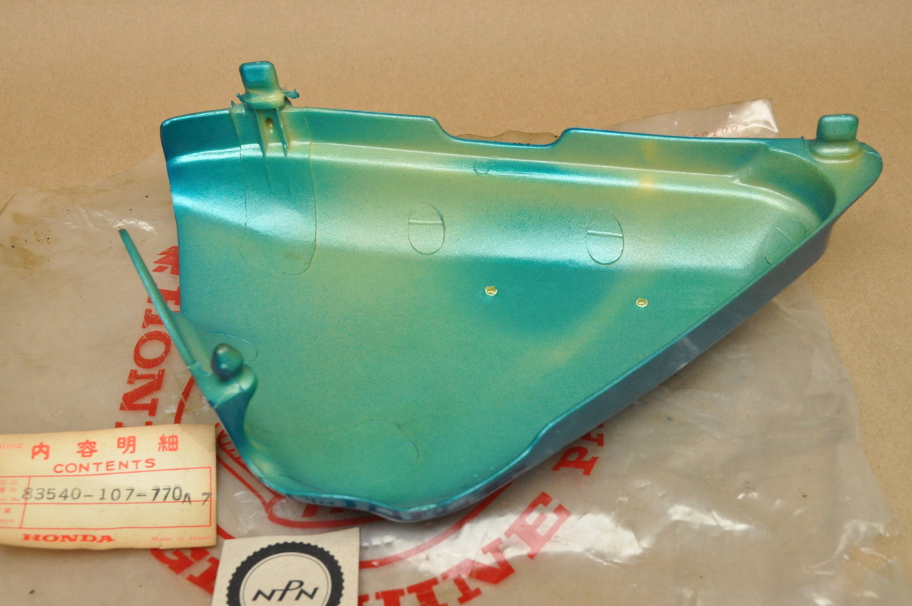 NOS Honda CB100 K0 Right Side Cover Candy Blue Green 83540-107-770 AZ
