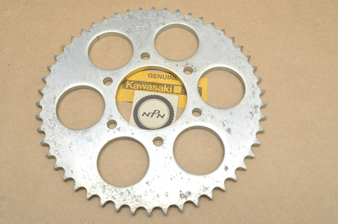 NOS Kawasaki KD125 KD175 KE125 KE175 KS125 Rear Sprocket 50T 42041-146