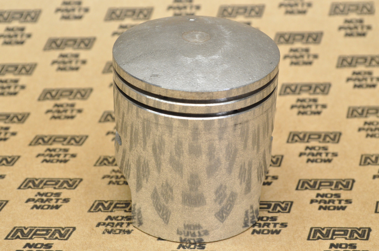 NOS Honda 1974-75 CR125 M Standard Size Piston 13101-360-700