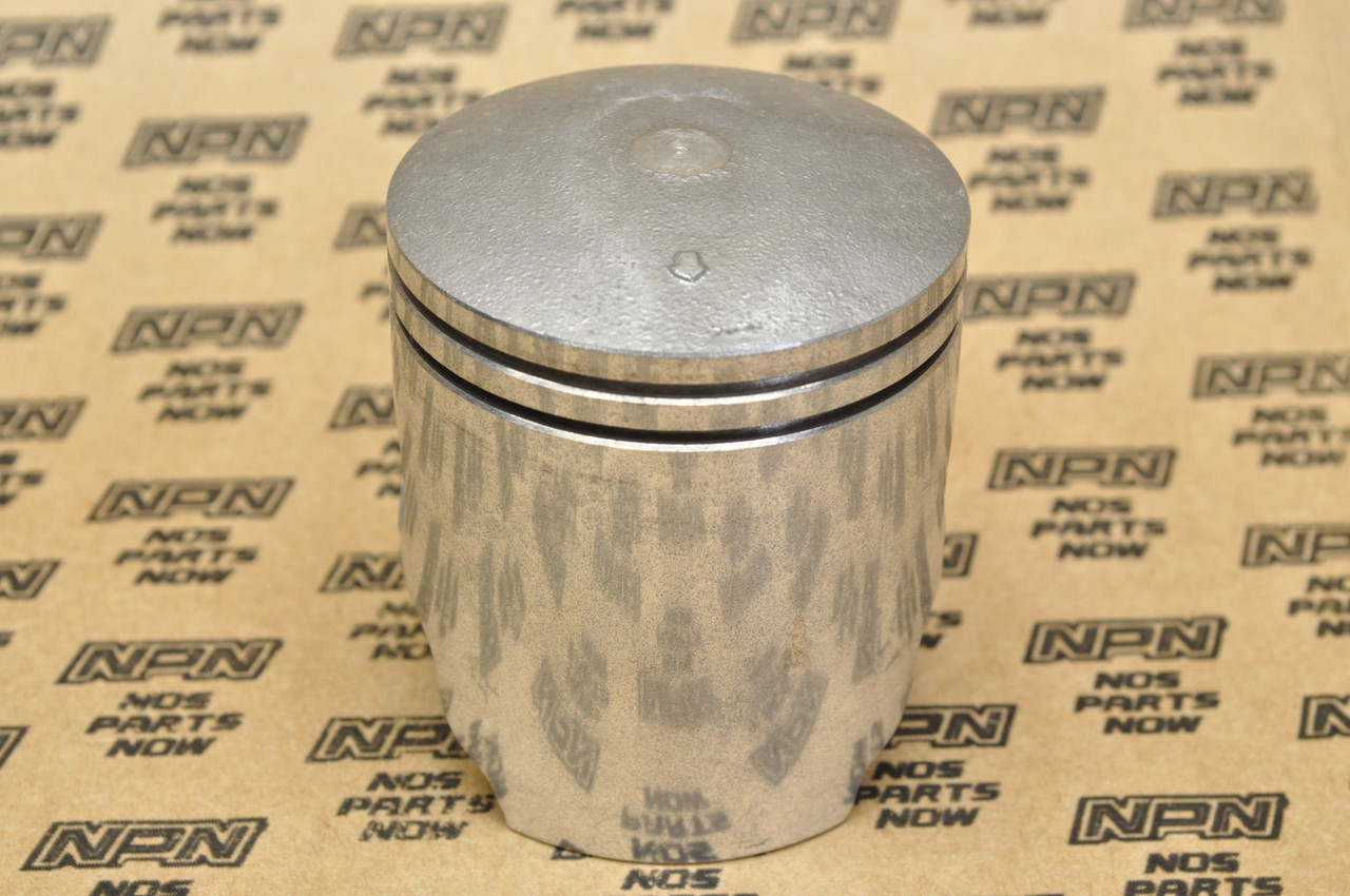 NOS Honda 1974-75 CR125 M Standard Size Piston 13101-360-700