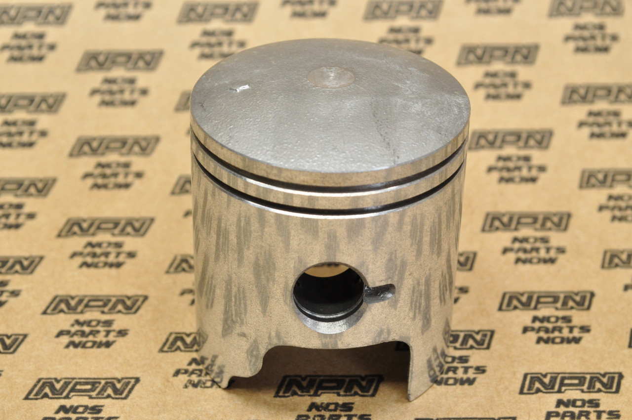NOS Honda 1974-75 CR125 M Standard Size Piston 13101-360-700
