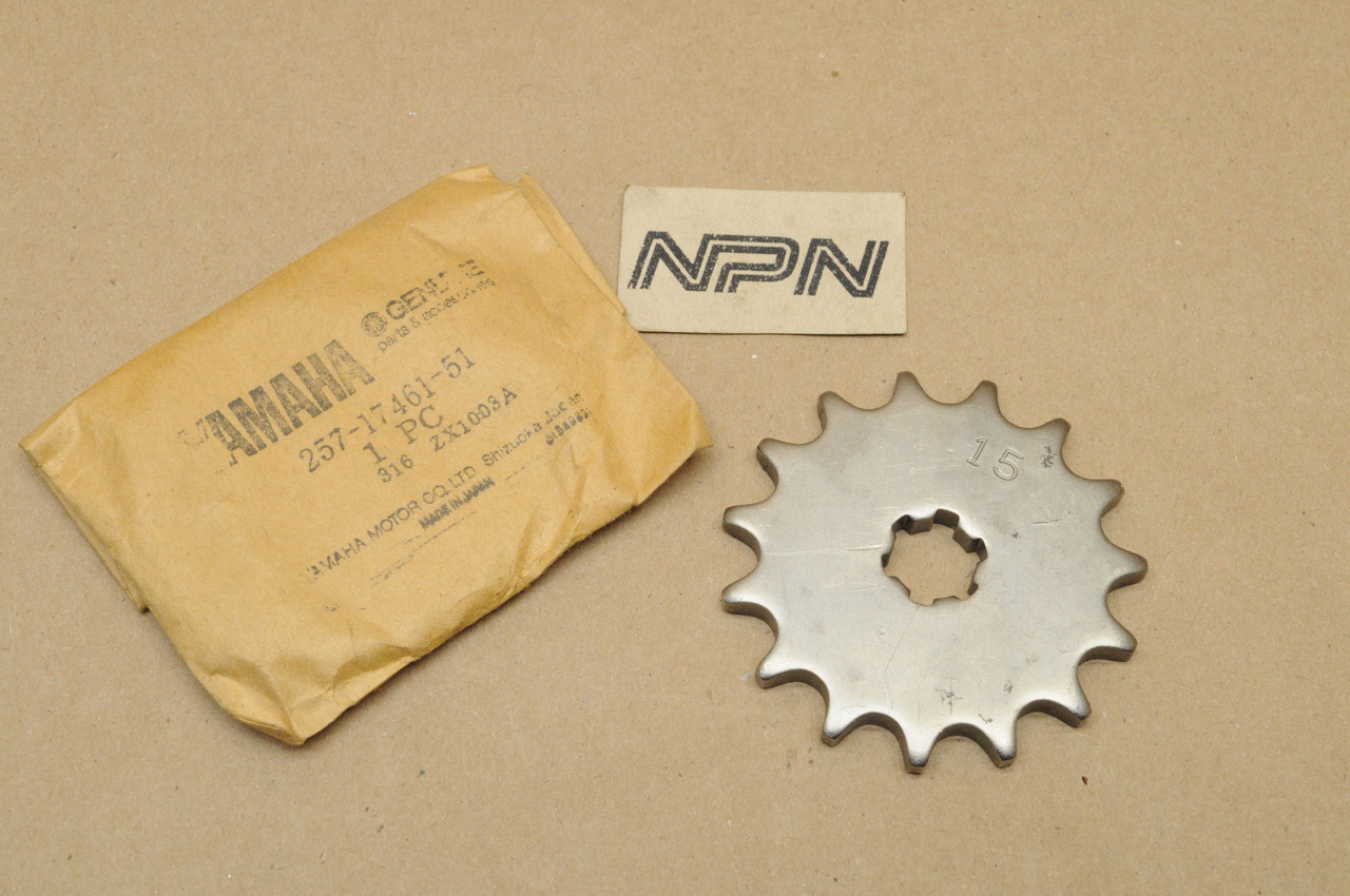 NOS Yamaha DT50 MX GT1 GT80 GTMX SJ1 MX80 YZ80 Front Drive Sprocket 15T 257-17461-51