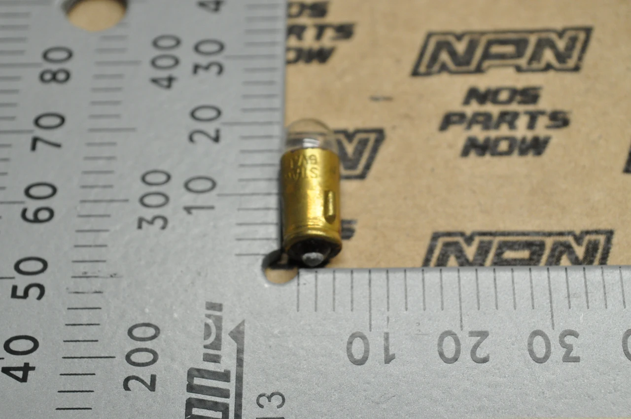 NOS Honda C100 C110 C200 CL70 CL90 CT90 S65 S90 SL90 XR500 Bulb 6V 34908-001-000