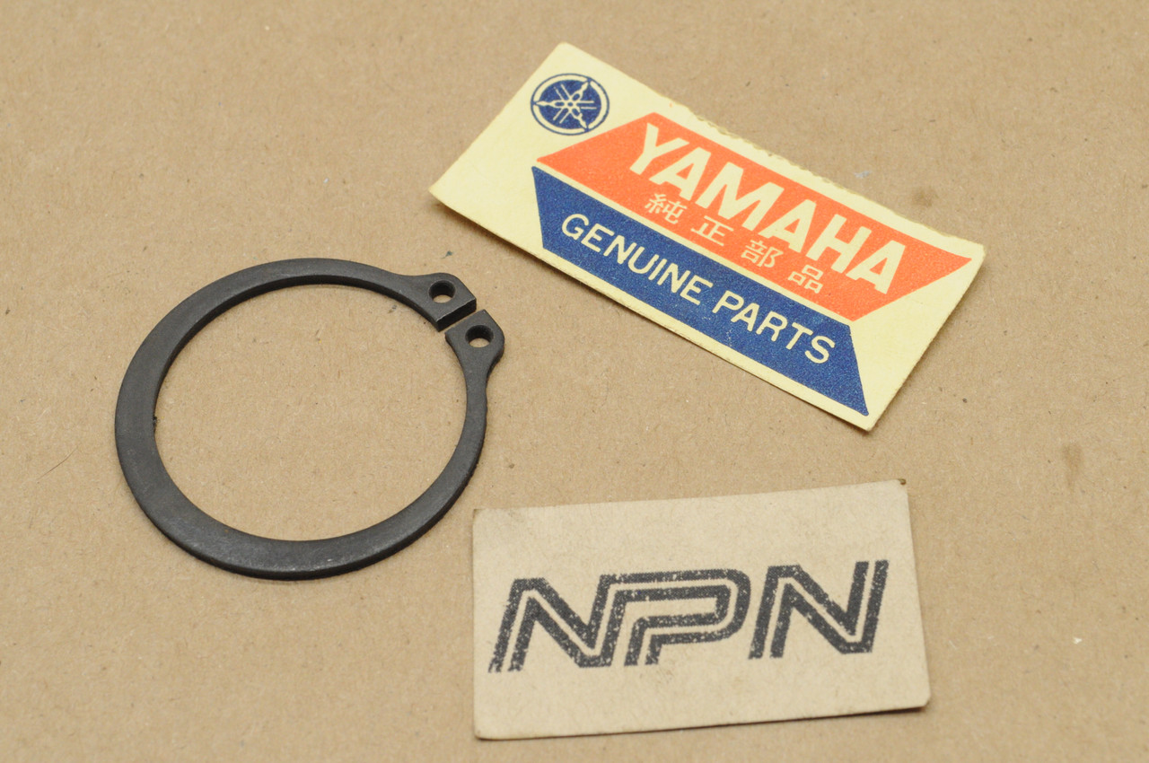 NOS Yamaha VX750 Circlip 93410-38076