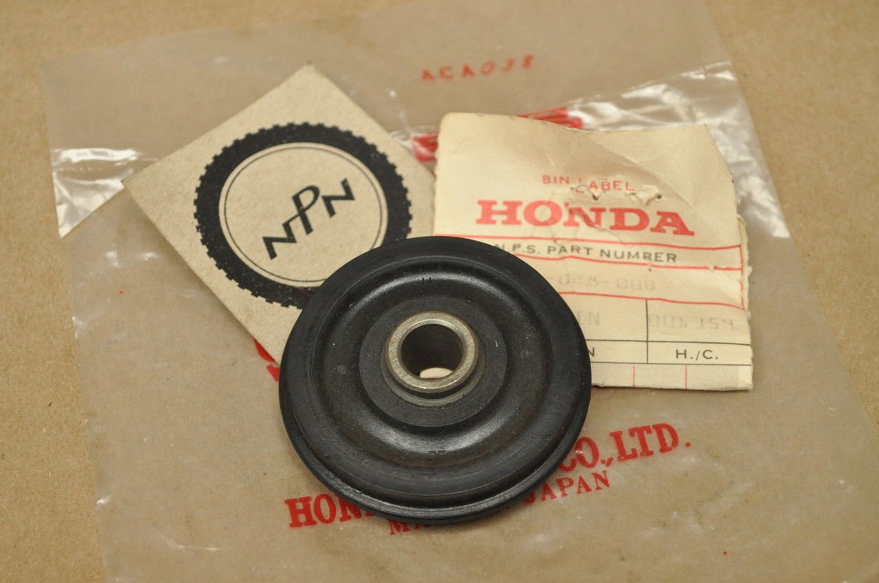 NOS Honda CL90 S90 Cam Chain Guide Roller 14610-028-000