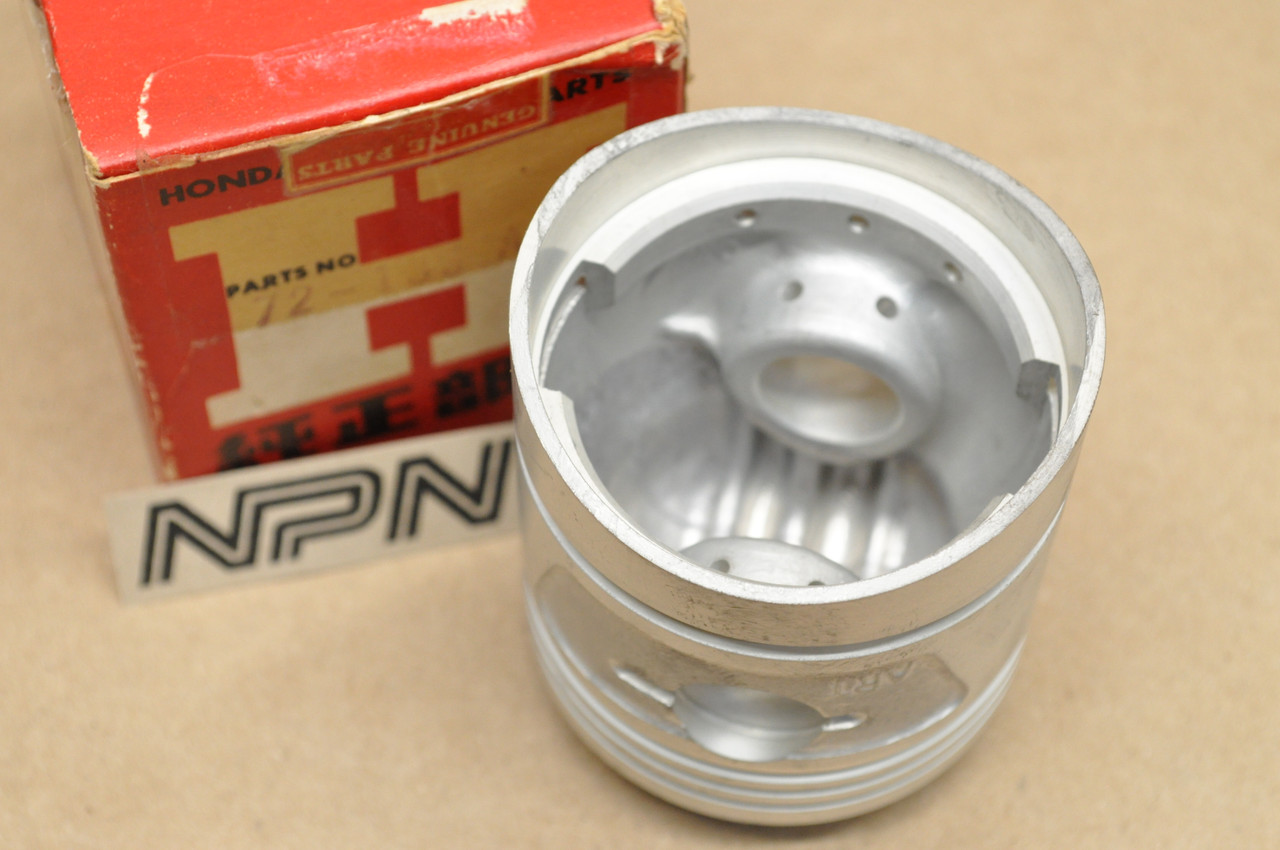 NOS Honda CA72 Piston .50 Oversize 13103-259-010